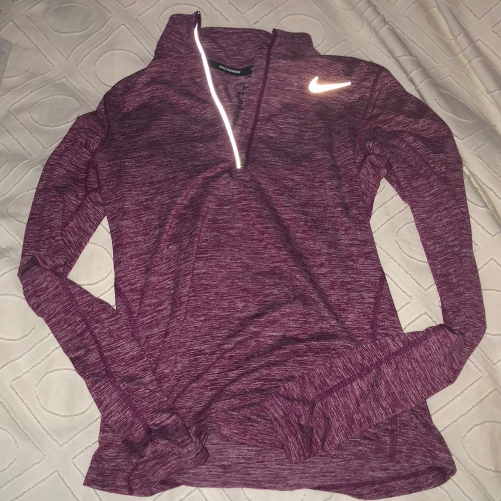 Nike half zip pullover top